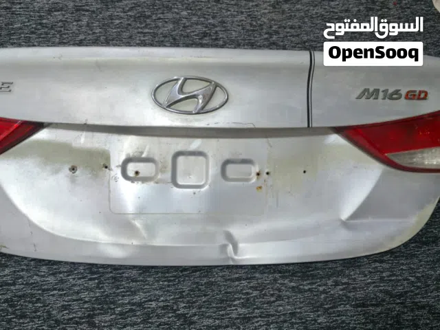 صندوق اڤانتي 2012 مستعمل ضرر بسيط