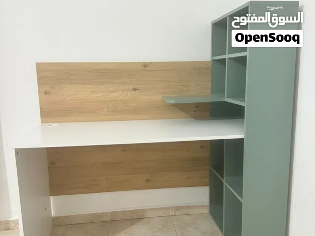 طاوله دارسه مكتبه بحاله ممتازه