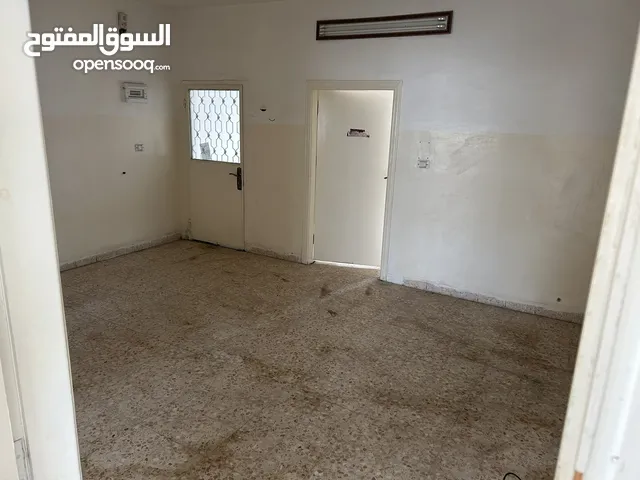 120 m2 2 Bedrooms Apartments for Rent in Zarqa Hay Shaker