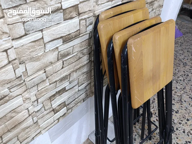 كرسي حديد جودة عالية ماركة عالمية ابعادة موضحة في الصورة