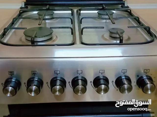 طباخة و ميكرويف