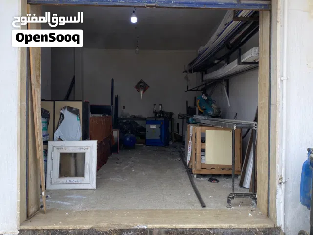 مصنع بي في سي
