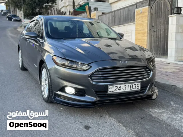 2016 فورد فيوجن SE