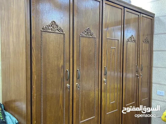 خزانة للبيع 5ظرف بسعر ممتاز قابل للتفاوض