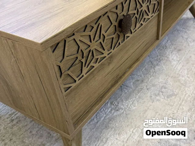 طاولة وسط خشب