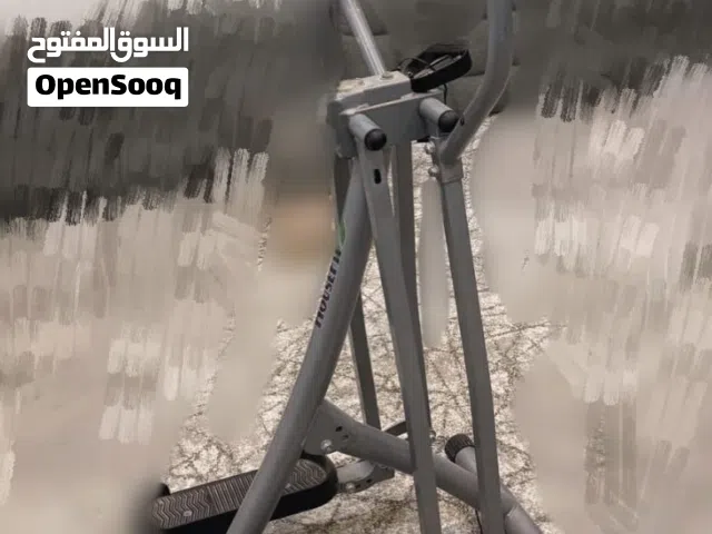 جهاز سير رياضي ودامبلز وسجاده رياضه وجهاز الغزال الطائر للتنحيف للبيع