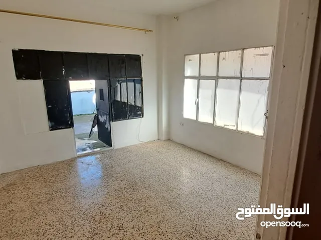 شقة للأيجار حي نزال دخلة مطعم أبو تيسير شارع باب الساهرة