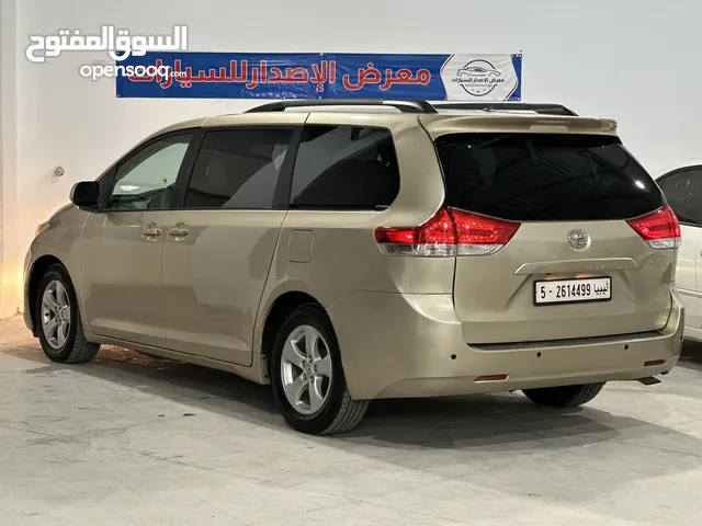 Used Toyota Sienna in Misrata