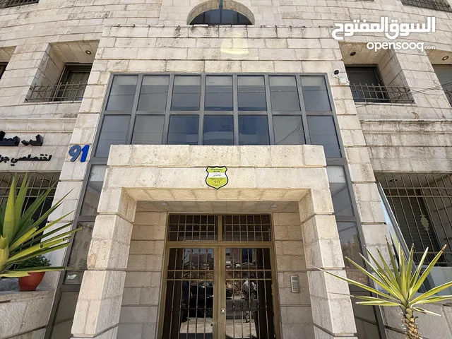 شقة مع روف "منفصلين" للبيع اطلالة عالية مساحة اجمالية (260) متر في اجمل مناطق تلاع العلي