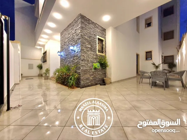 0 m2 More than 6 bedrooms Villa for Sale in Tripoli Al-Serraj