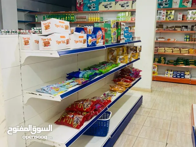 متوفر محل غدائية للبيع في زليتن طريق المنطرحه محل تبارك الرحمن عبي بظاعه فقط