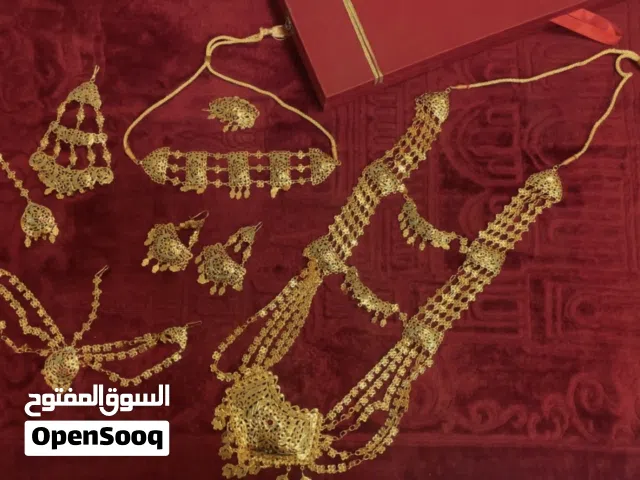 طقم ذهب بلوشي