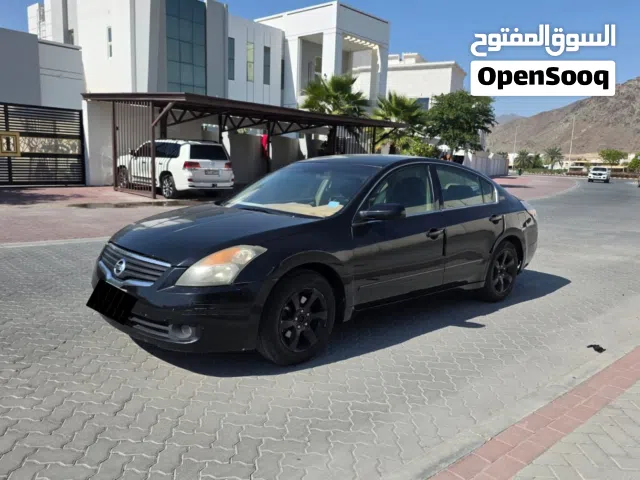 Dhs 6700/= نيسان التيما موديل 2008 خليجي 4 سلندر فل اتوميتك مسرفس بالكامل )Nissan Altima V4 - 2008