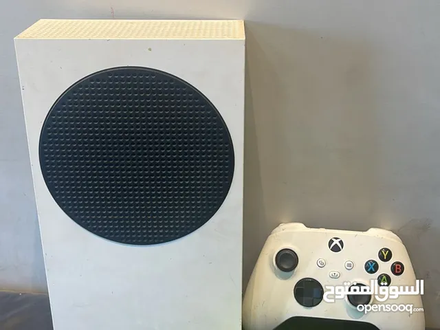Xbox series S مستعمل مع اكسسوارات