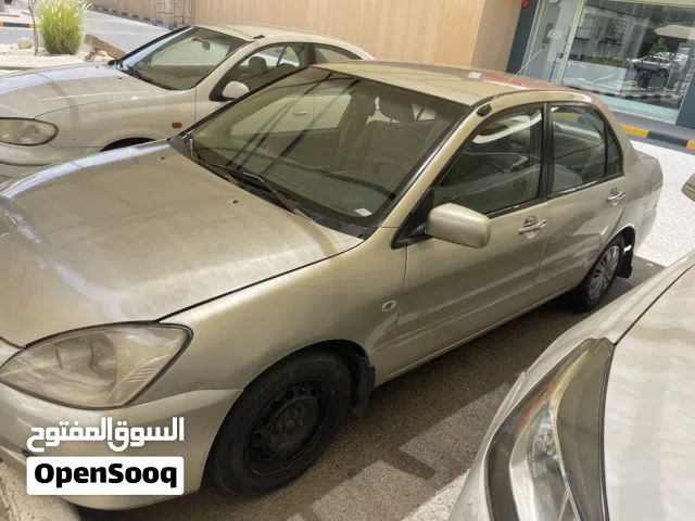 2002 ميتسوبيشي لانسر GLX