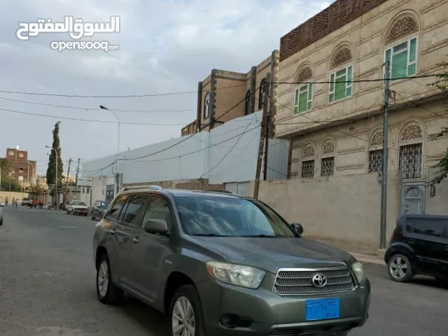Used Toyota Highlander in Sana'a