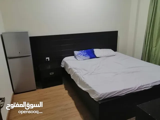 للإيجارغرفة مفروشة مع حمامF.F sharing room for rent