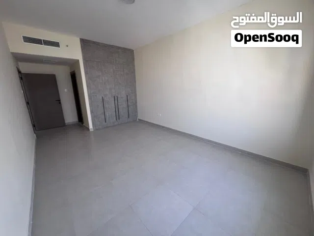 شقة غرفة وصالة أول ساكن للإيجار في كورنيش عجمان بإطلالة بحرية
