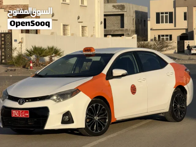 تكسي كرولا مع الرقم