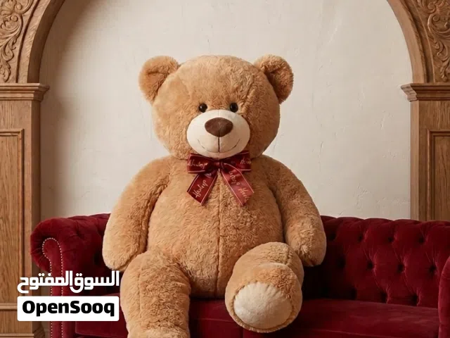 دبدوب هامليز العملاق نعومة فاخرة وحجم مميز يخطف القلوب، هدية مثالية تضيف لمسة دفء وفرح لا تُقاوم.
