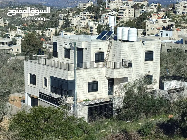 450 m2 5 Bedrooms Townhouse for Sale in Ramallah and Al-Bireh Al Mazra'a Al Gharbiya