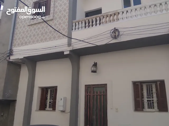144 m2 3 Bedrooms Townhouse for Sale in Tripoli Abu Saleem