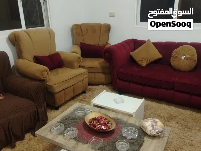 طقم كنب كورنر مستعمل شبه جديد مع طقم كنب عادي
