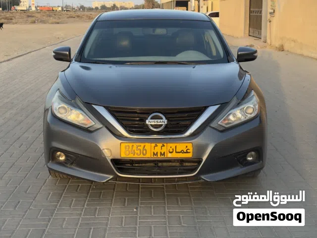 نيسان التيما SL 2018 رمادي