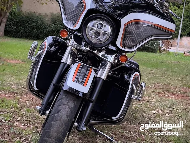 Harley Davidson Street Glide 2013 in Tripoli