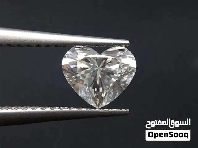 قطعتين شكل قلب الماس موسنايت
