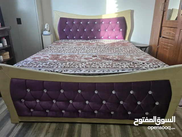 Queen size Bed