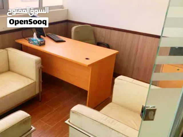 مكاتب تجارية للإيجار موثقة وجاهزة لاصدار كافة الرخص والتجديد شاملة اللوحات والتفتيش والدفاع المدني