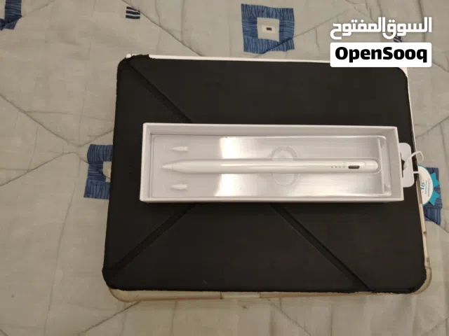 آيباد أبل مستعمل بحالة ممتازة 11 إنش 128 جيجابايت مع الكرتونة والشاحن