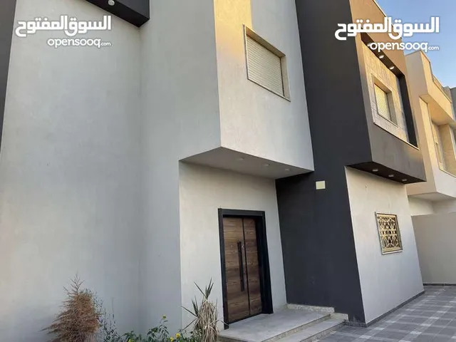 400 m2 5 Bedrooms Villa for Rent in Tripoli Other