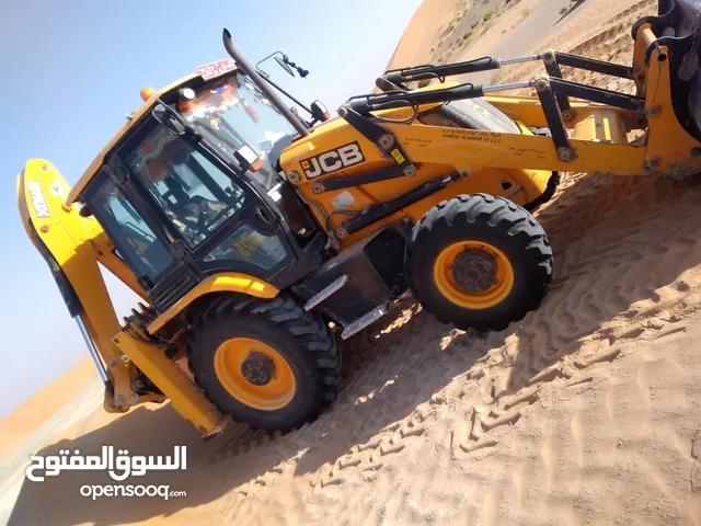 للبيع 3xJCB بحاله نظيفه