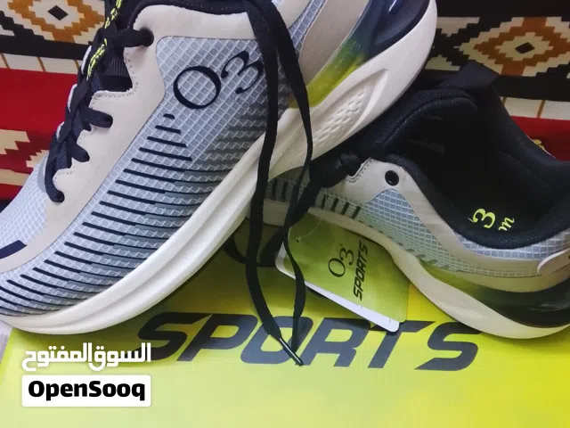 حذاء ozoon اصلي ماركه ماملبوس نضافه 100%