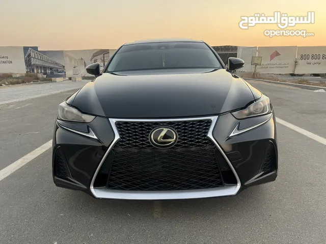 لكزس IS300 V6 3.5 موديل 2017 وارد امريكا فل اوبشن بحاله ممتازه