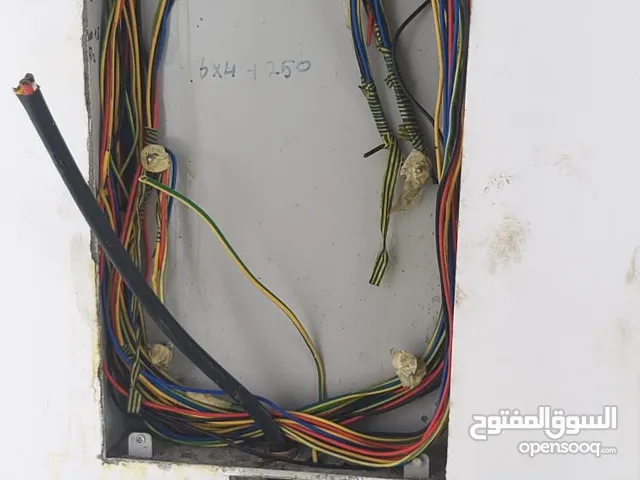كهربائي متاح داخل دبي