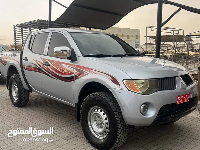 FOR SALE Mitsubishi pick up L200 4 x 4