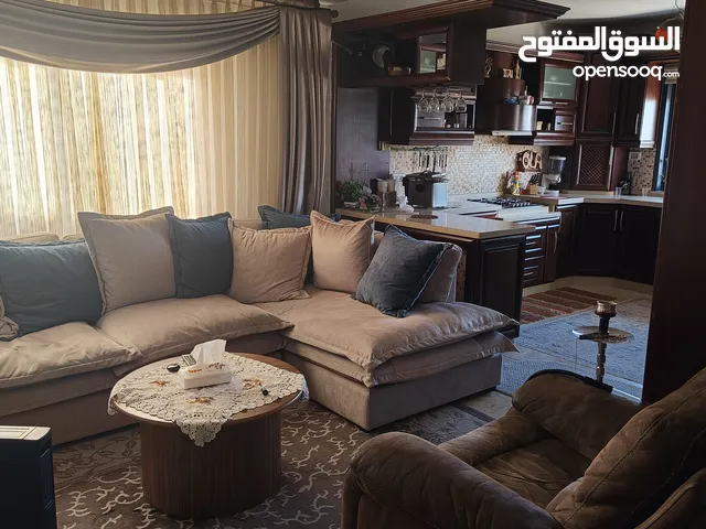 170 m2 3 Bedrooms Apartments for Sale in Ramallah and Al-Bireh Al Baloue