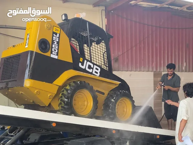 بوبكات0 GCP موديل 2015 و موديل 2004 بحالة جيدة وجاهزة للعمل