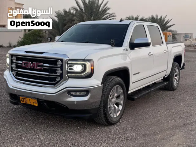 Used GMC Sierra in Buraimi