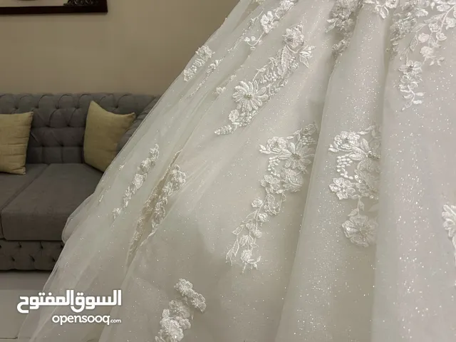 فستان زفاف ملكي للبيع – لمسة تركية فخمه