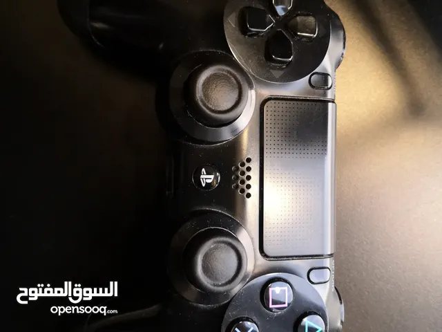 Controller PS4 ايد بلستيشن اصليه الي بتيجي مع الجهاز