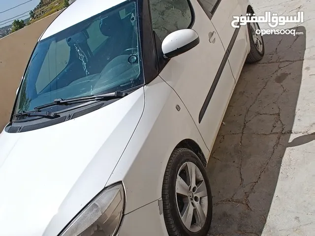 سكودا فابيا((روميستر))