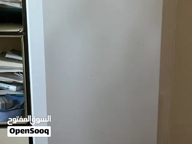 فريزر عامودي للبيع