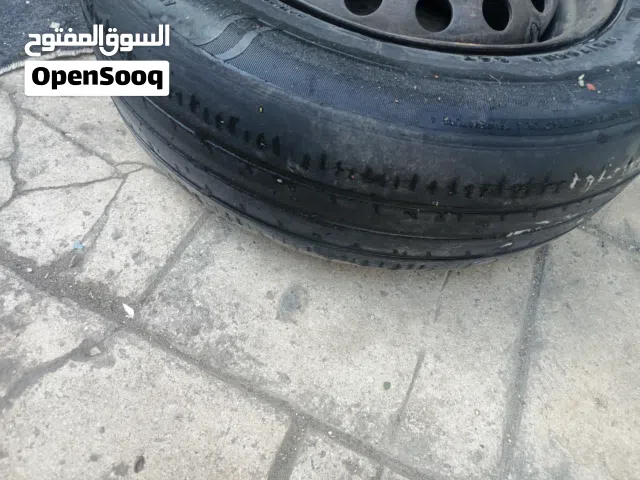 سبير 14 براغي قريب بركب ع كيا و لانسر كوشوك بتسلك السعر نهائي 8 ليرات موجود في حي نزال