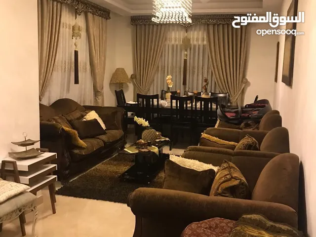 طاولة سفرة وطقم كنب للبيع