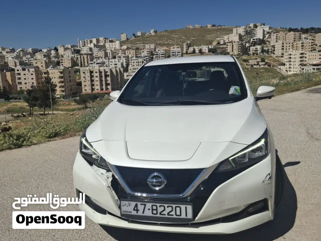 2019 نيسان ليف SL