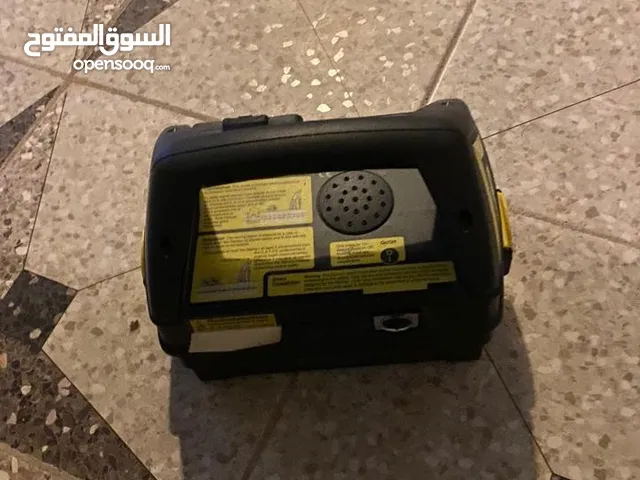 جهاز كشف الأسلاك الكهربائية خلف الجدران